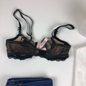 Victoria's Secret Intimates & Sleepwear - Victoria’s Secret Dream Angels Black Lace Bra Victoria's Secret Intimates & Sleepwear - Victoria’s Secret Dream Angels Black Lace Bra